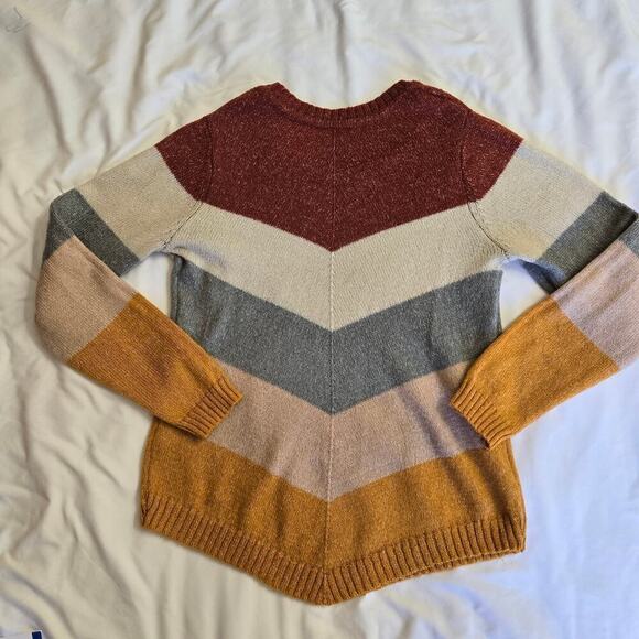 By & By Knit Crewneck Sweater Large Rainbow Retro Chevron Cozy Asymmetrical Hem - Picture 5 of 11